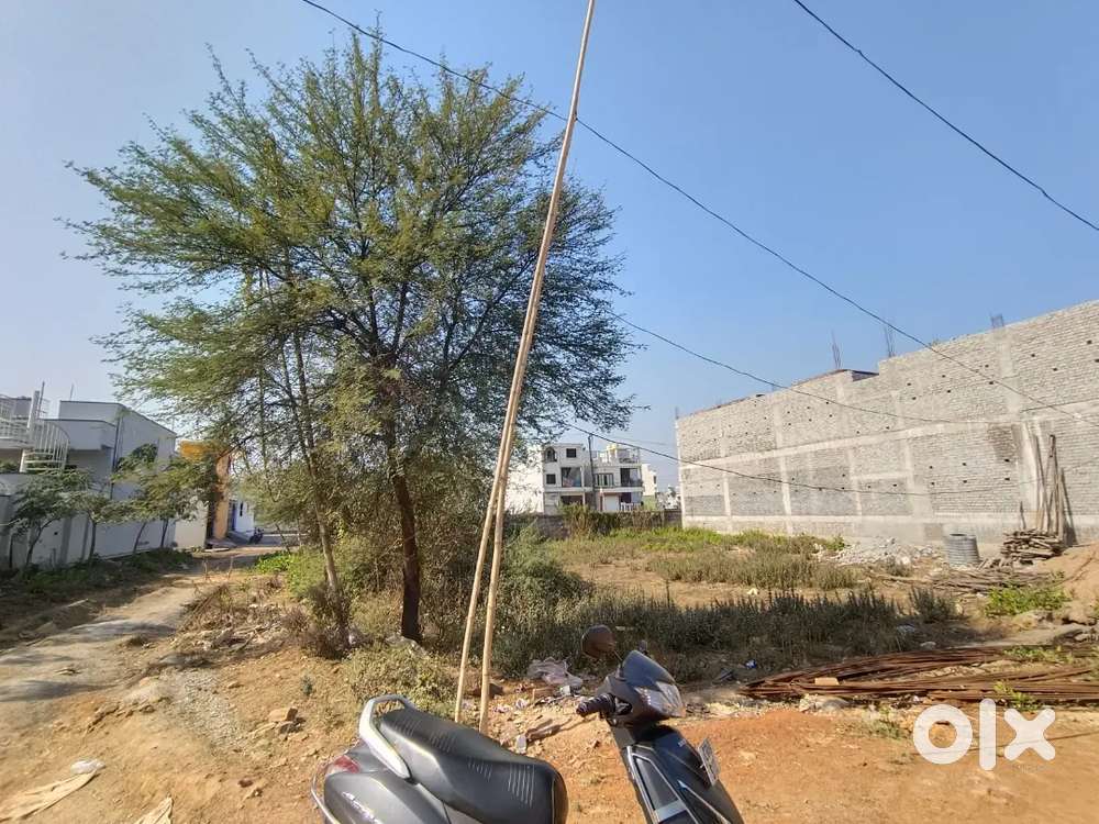 WALLFORT CITY के बगल में कॉर्नर प्लॉट बेचना है