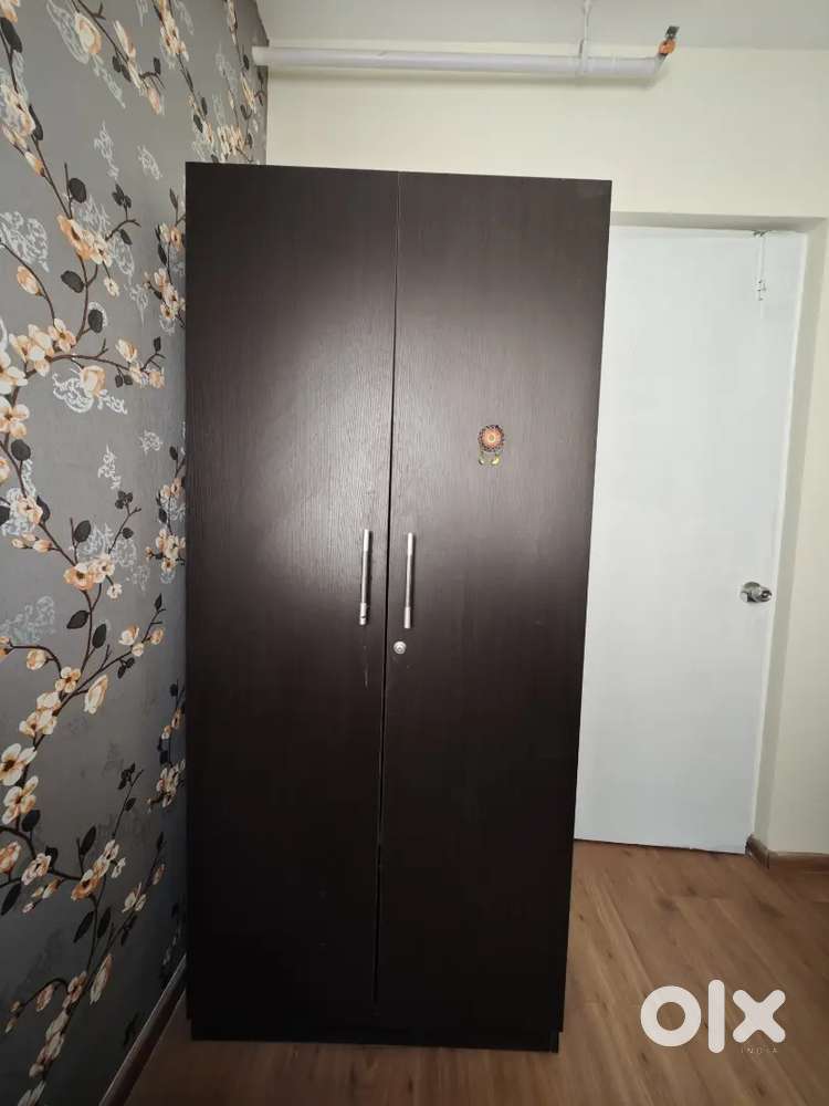 2 door wardrobe