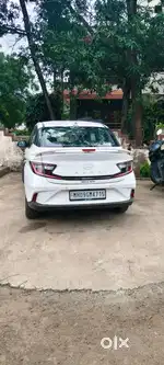 Hyundai Aura 2024 CNG & Hybrids 30143 Km Driven