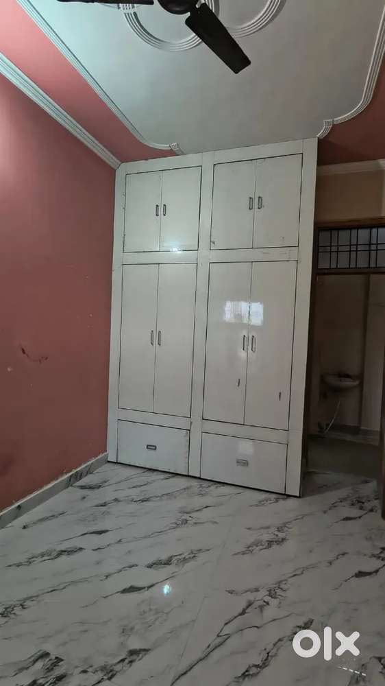 1st floor for rent for small family