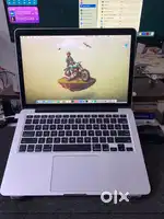 Macbook pro 13 inch  8 gb: 256 ssd: Retina display with box
