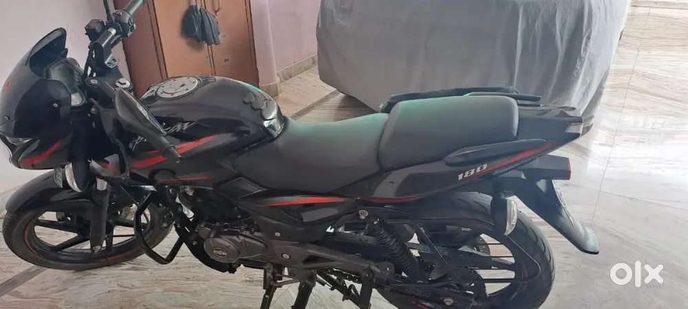 Pulsar 180