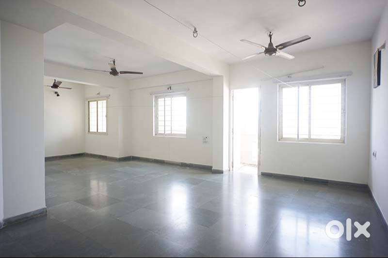 Purvi Tower , 2 BHK Penthouse for Sell