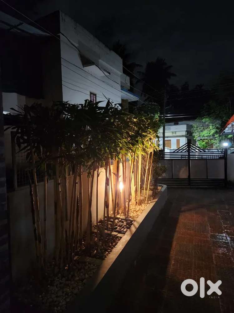 Karamana kulathara junction 100 mtr 6 cent 2200 s/f 3BHK house