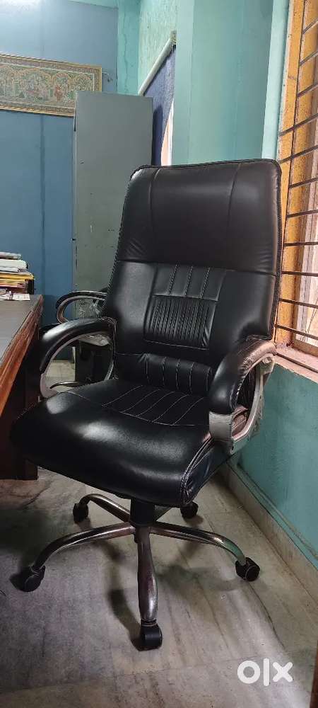 Office Setup and movable Chairs