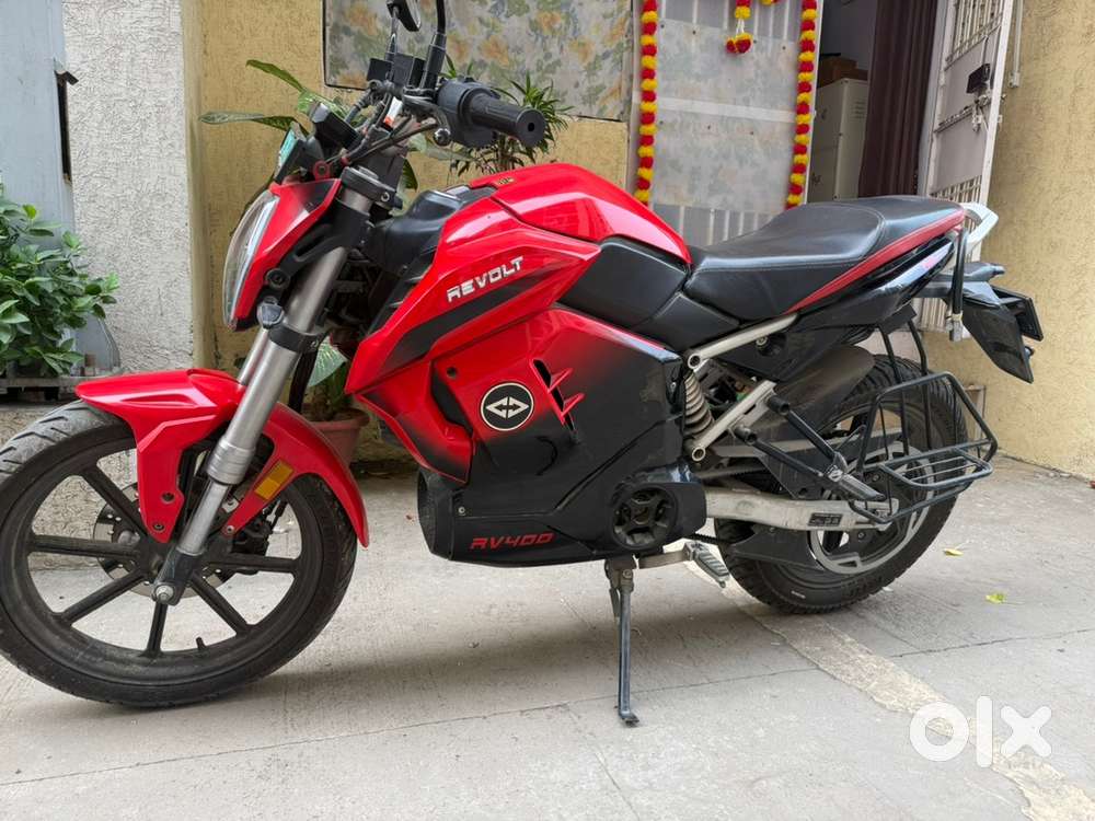 Revolt RV400 , Electric E bike 4000km driven , New bike