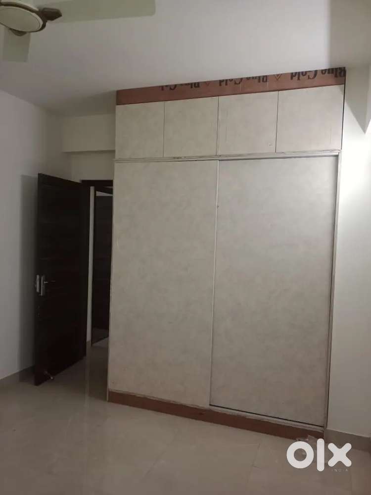 3 bhk flat for rent (for family)
