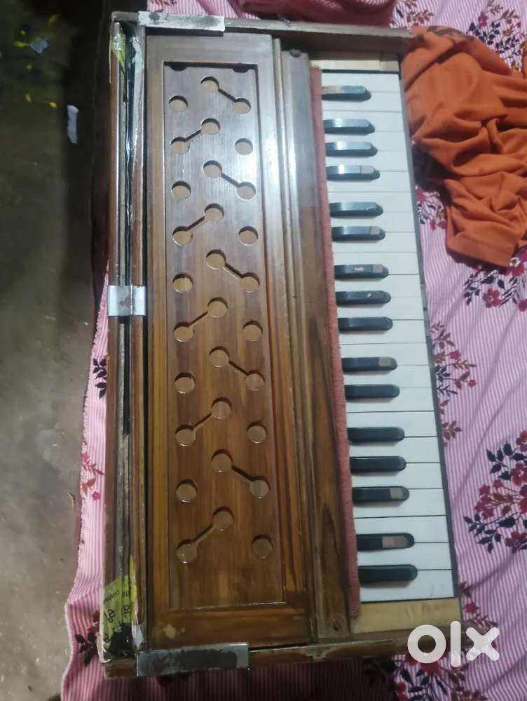 हारमोनियम बाजा