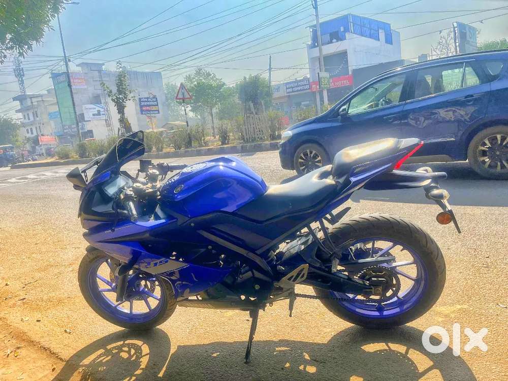 R15 v3 racing blue color  ,Top model dubble ABS,