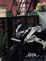 Bajaj ns200