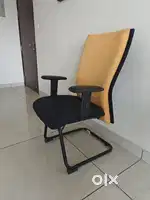 Cushioned Study  chair