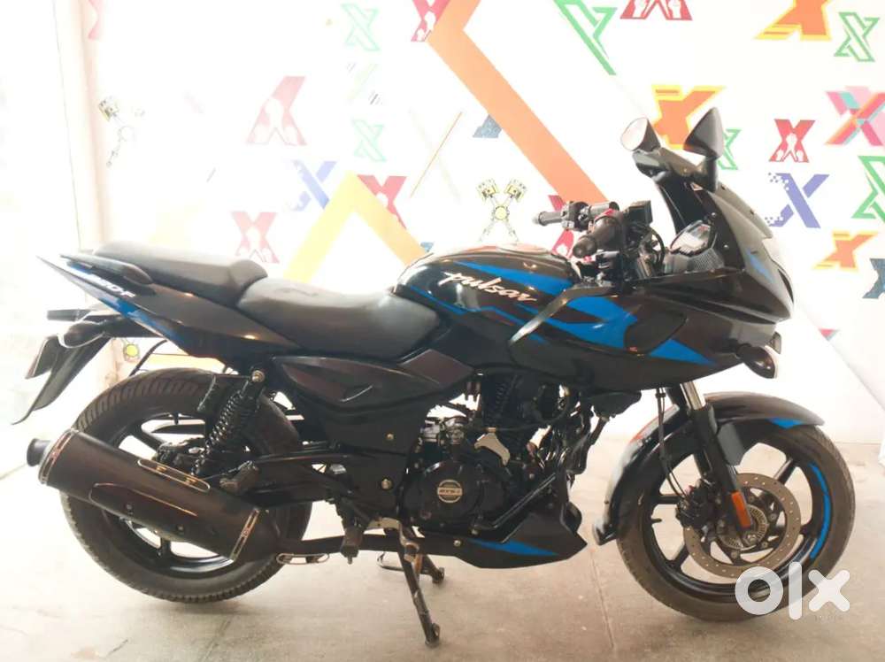 Pulsar 220 for sale in bikex