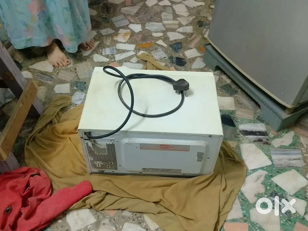 LG Microwave oven