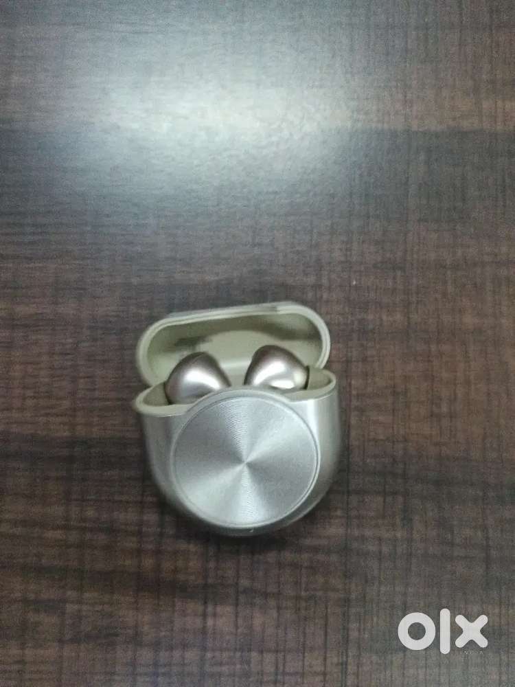 Bluetooth earbud