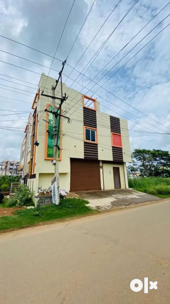 Individual house with commerci sale in Gopal patnam