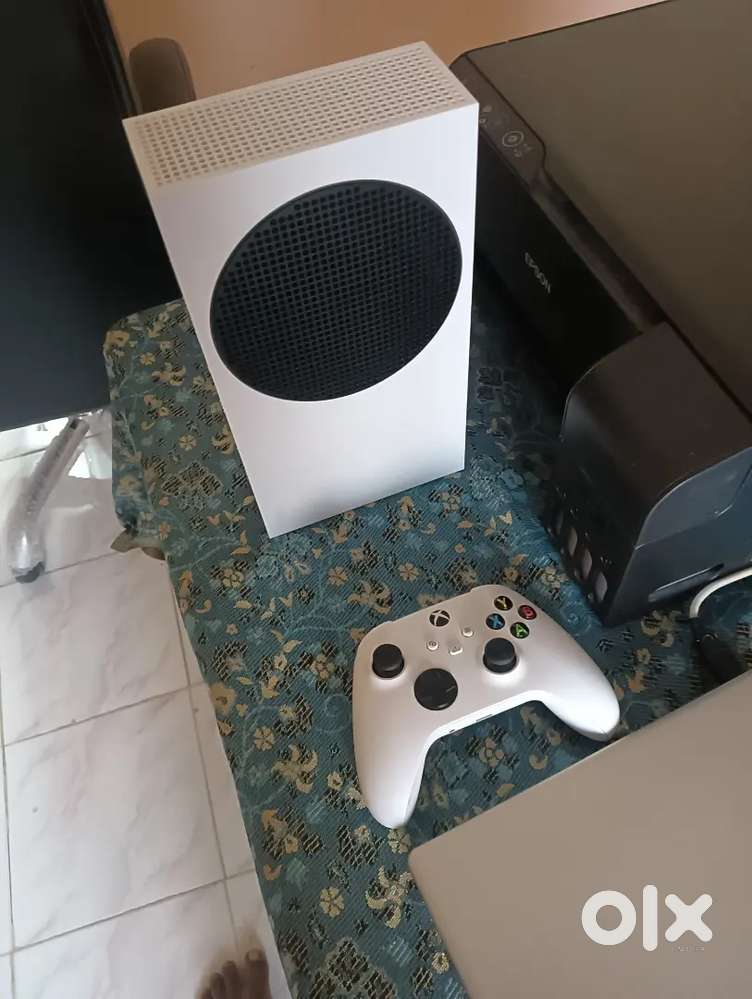 Xbox series s with some games
