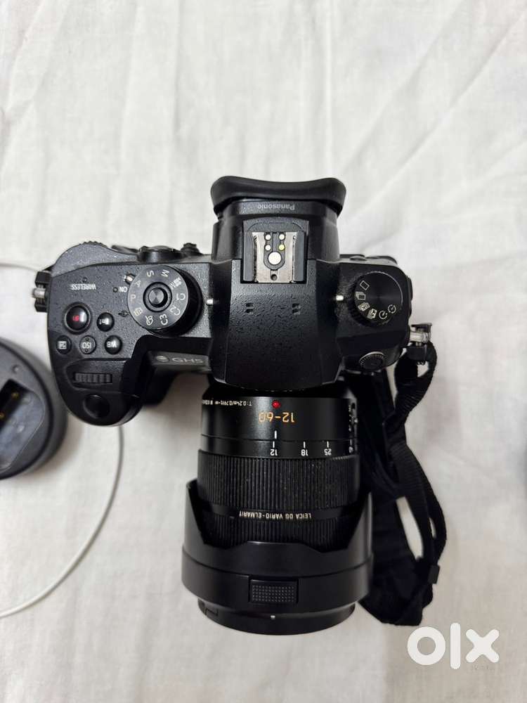 Panasonic Lumix GH5 with 12-60mm, 8-18mm lens 4 original battery