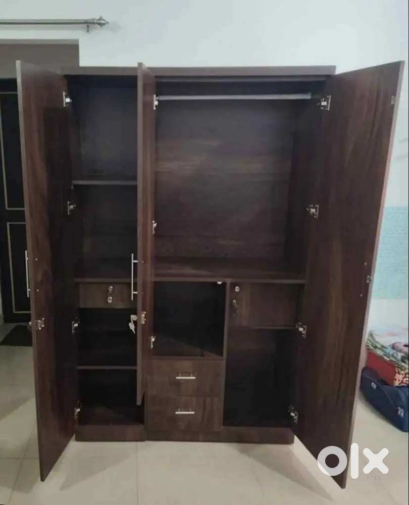 Brand new 3 door wardrobe
