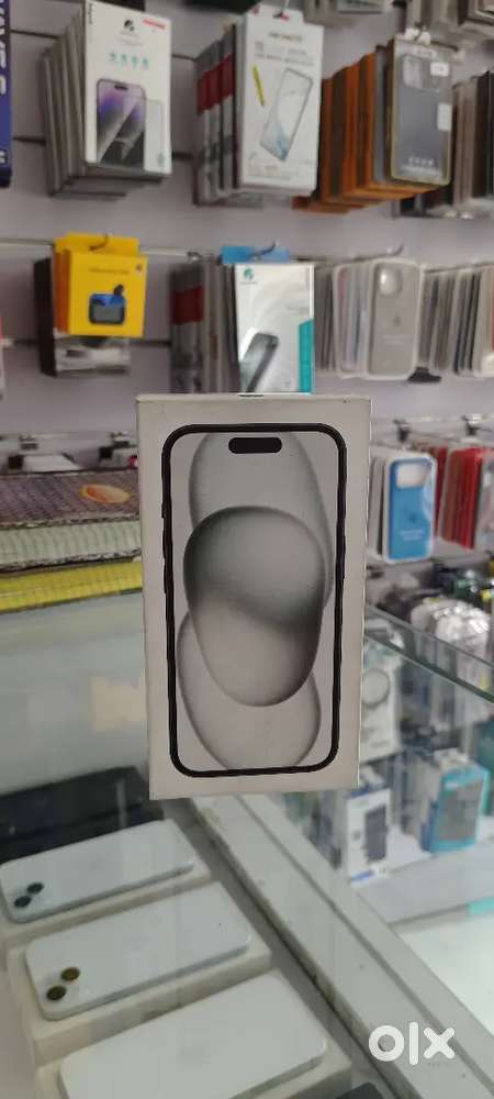 IPHONE 15 128GB BLACK COLOUR WARRENTY REMANING FULL BOX JUST OPEN