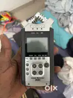 Zoom H4n recorder