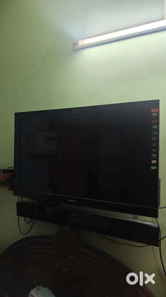 Sony BX400 40 inch led Full HD tv with iball b3 soundar