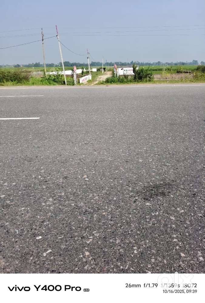 On road property near danapur Kanhauli
