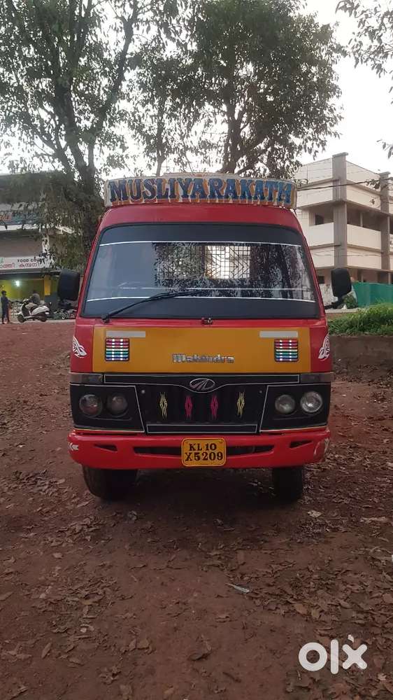 നിസ്സാൻ ബോഡി വണ്ടി.