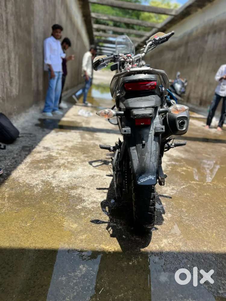 SHOWROOM MANTAIN,NEW FRONT TYRE BACK 70%