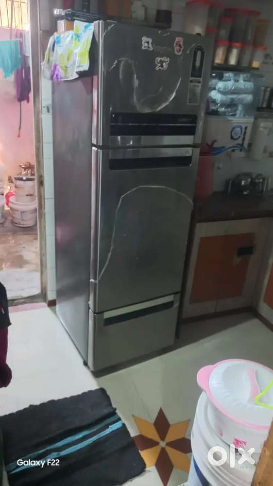 Samsung Triple Door Refrigerator, 230 L