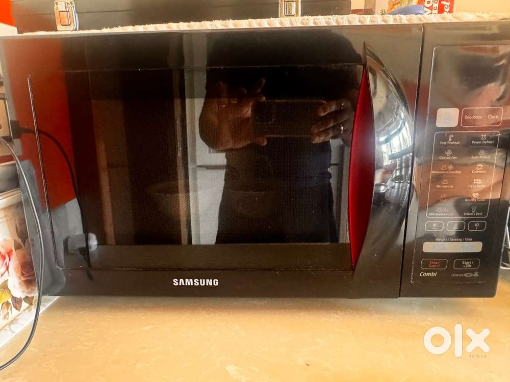 Samsung microwave- well maintained condition