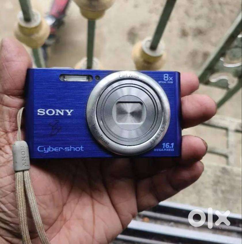 Semi DSLR canon digital camera