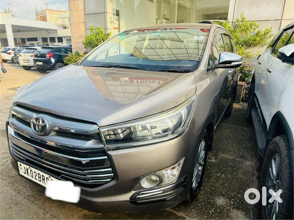 Toyota Innova Crysta 2016 Full top z Diesel Well Maintained