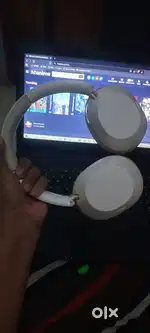 Realme studio h1 headphones