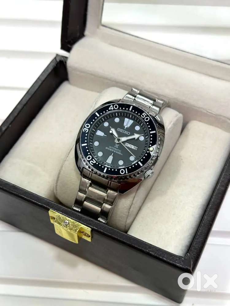 Seiko Prospex
SRPE93K1 Turtle 200m Diver 45mm chain Automatic