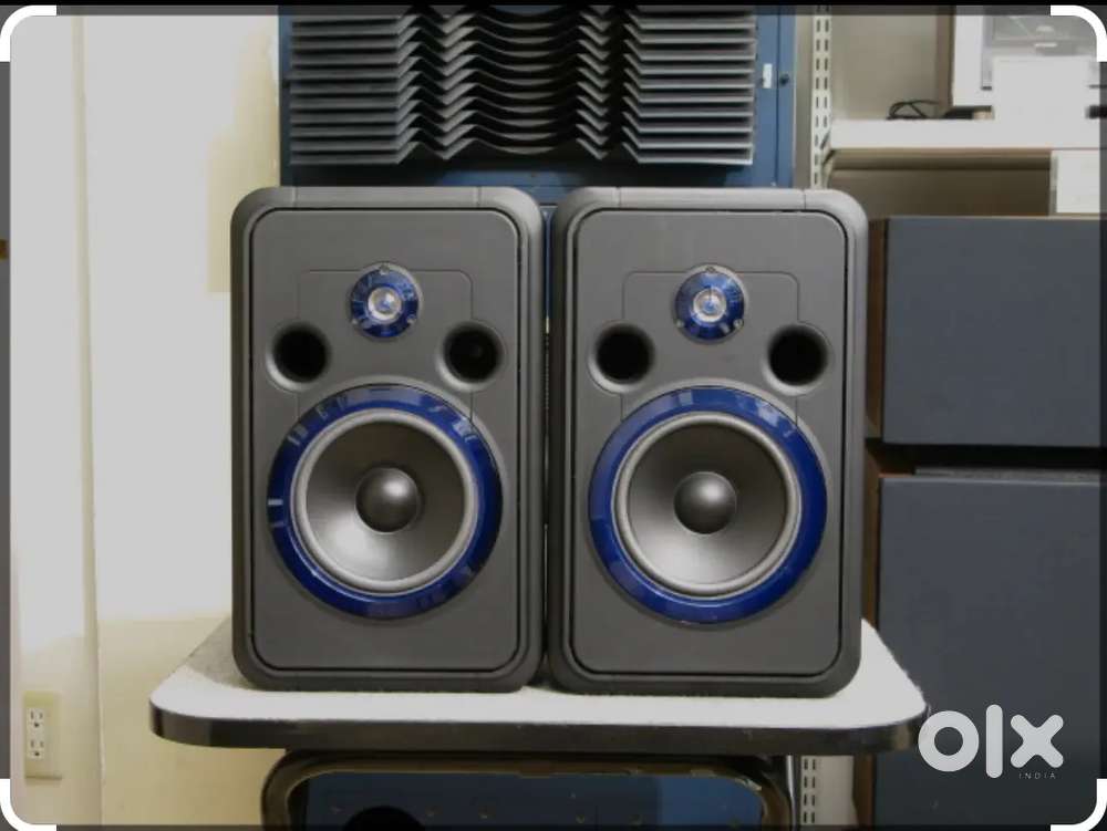 Hi END JBLCM62 control speakers