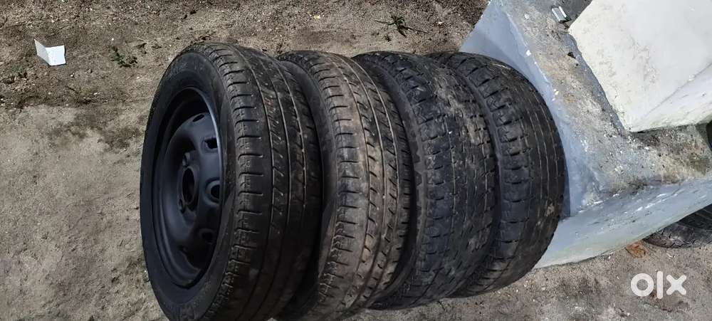 12 inch Rim and Tyre tubless