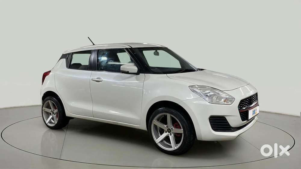 Maruti Suzuki Swift AMT VXI, 2023, Petrol