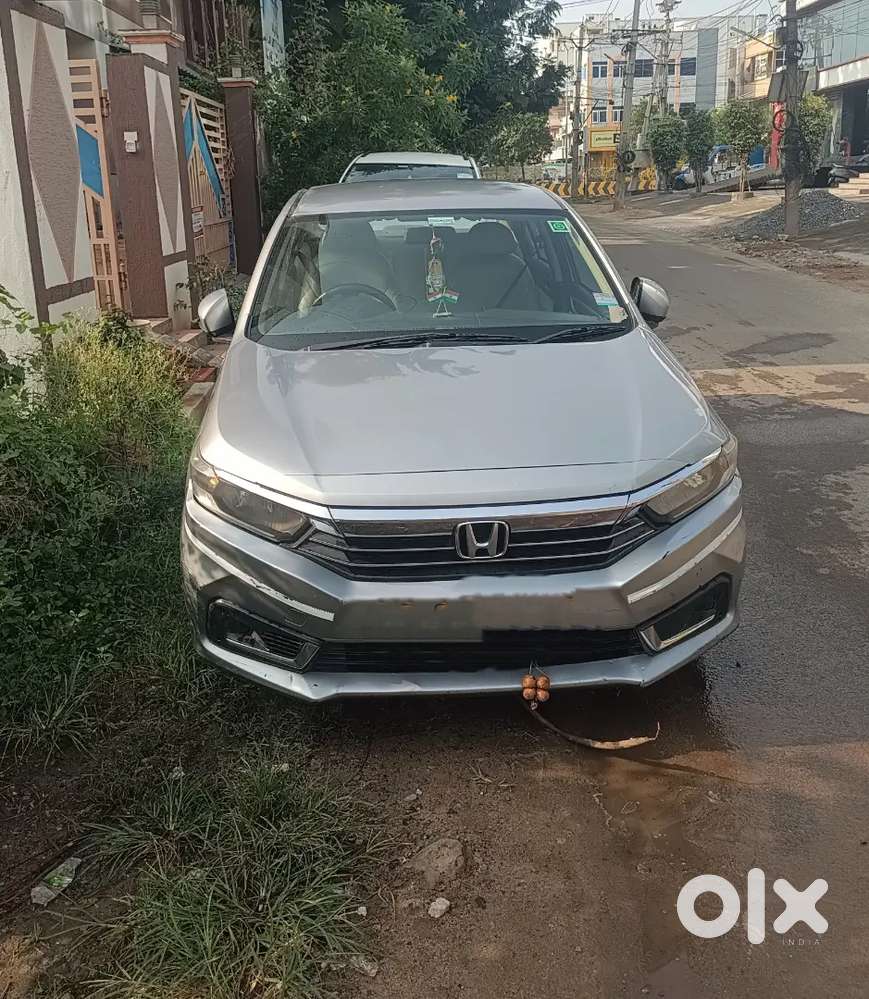 Taxi vehicle 1 Driver wanted (Vijayawada local) తెలిసి ఉండాలి