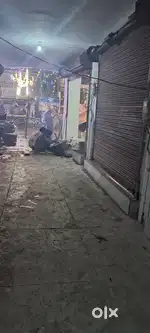 Shop for rent on road