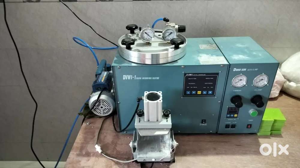 Digital vaccum wax injector machine