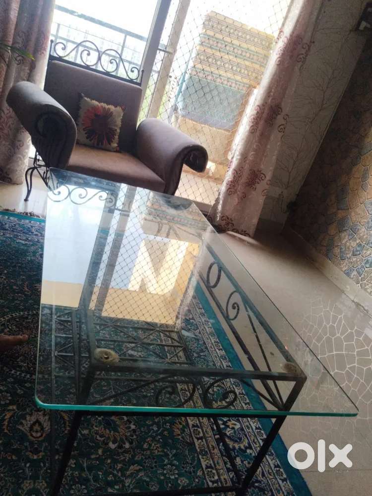 Iron sofa set along with Mirror center table