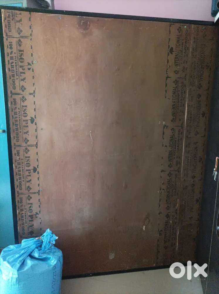 Bed with dismebtal condition, picup and place