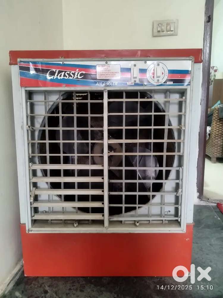 Desert Cooler with exhaust motor.