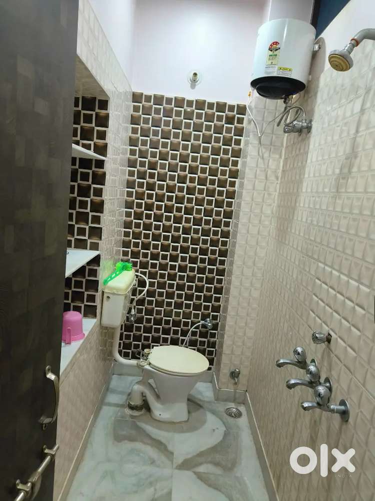 One room set for rent