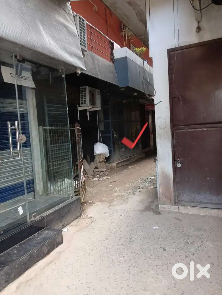 1 Shop next to roja silks kulavikkonam nedumangad for rent