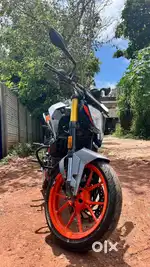KTM DUKE 200
