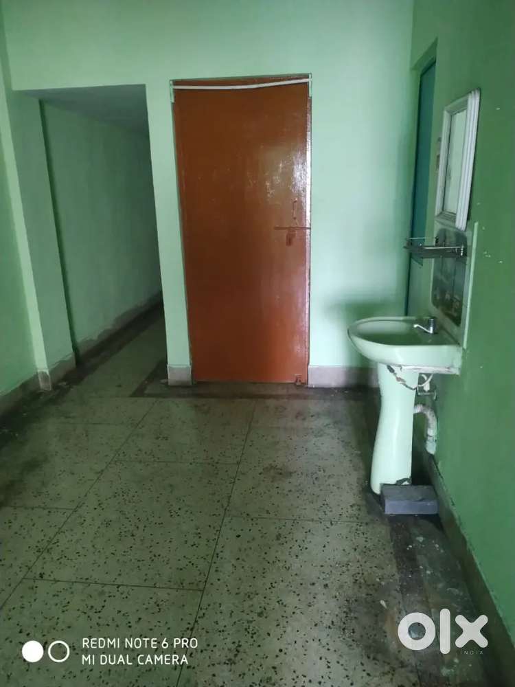 2 BHK flat available for rent in prime location of Dimna chowk