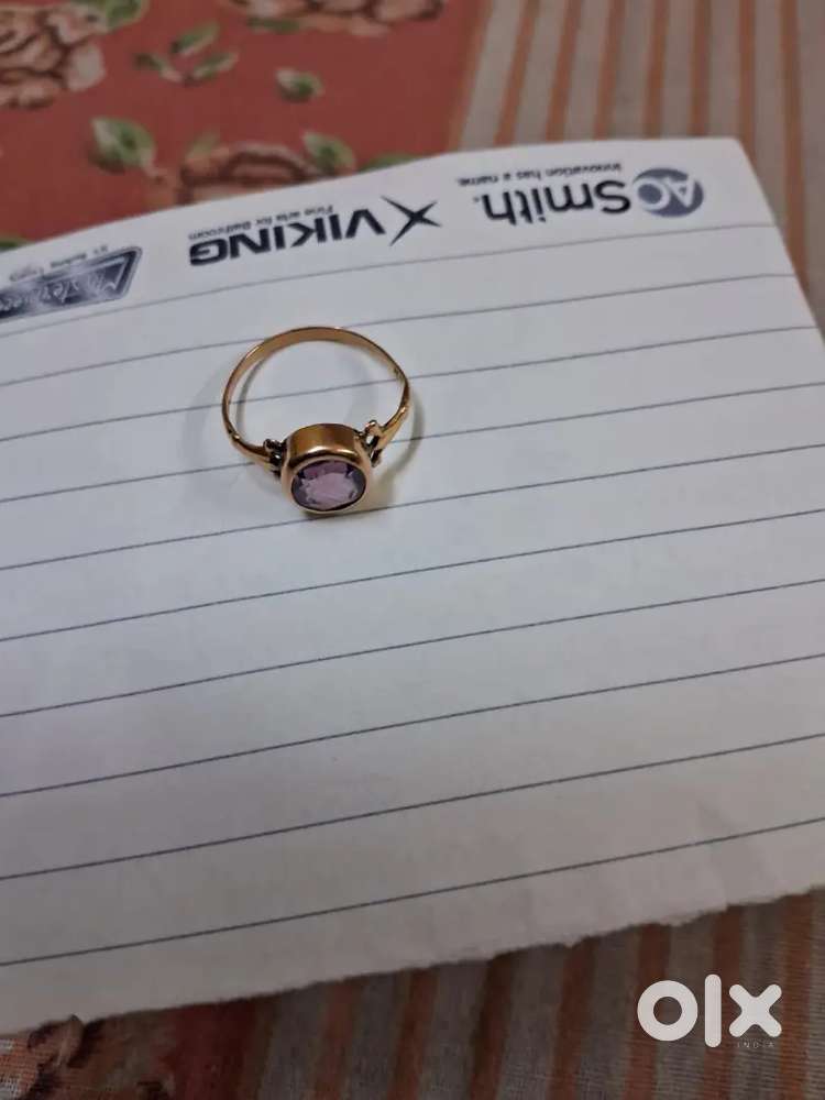 Blood nillam stone 5/6 carat