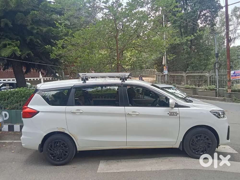 Maruti Suzuki Ertiga 2023 Petrol 75000 Km Driven
