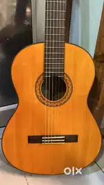 Yamaha c 70 classical guitar 6 month old